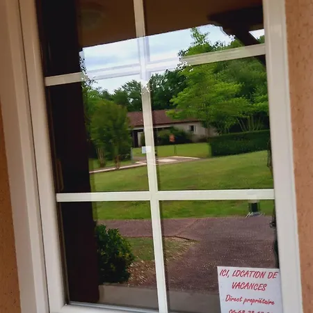 Holiday home Charmante Maison 5 Pers A En Rdc, Piscine Chauffee, Et Nature Monflanquin