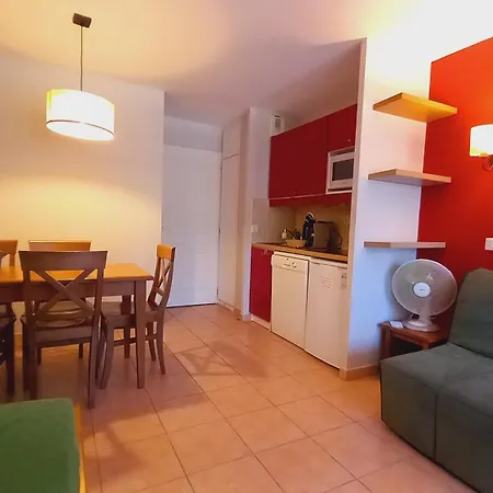 Prázdninový dům Maison Avec Piscine Chauffee En Residence, 5 Pers, Rdc, Et Nature