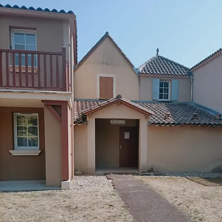 Maison Avec Piscine Chauffee En Residence, 4 Ou 5 Pers, Rdc, Lac, Nature Et Peche Semesterbostad