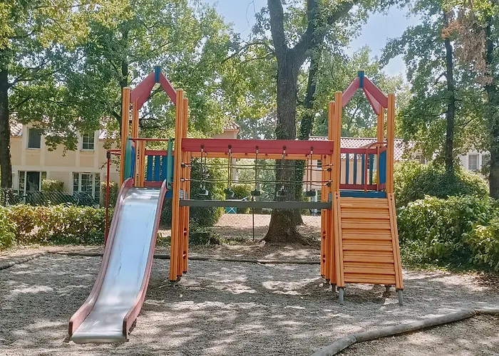 Maison Avec Piscine Chauffee En Residence, 4 Ou 5 Pers, Rdc, Lac, Nature Et Peche Monflanquin